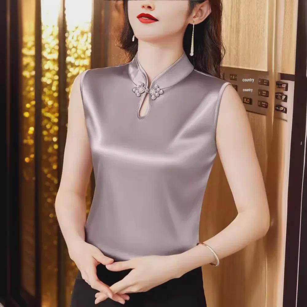 2024 Summer Women s Satin Camisole with Stand-up Collar & Frog Button - Chinese National Style XL
2024 Summer Women s Satin Camisole with Stand-up Collar & Frog Button - Chinese National Style XL