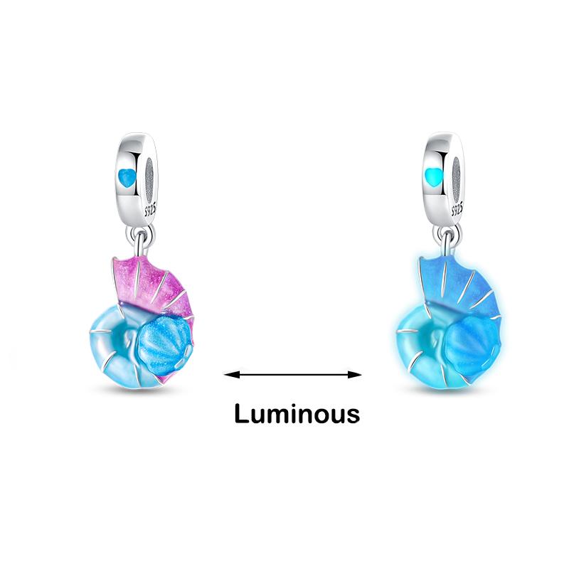 Настоящее серебро 925 пробы кит осьминог морская ракушка синие светящиеся подвески бусины подходят 925 оригинальные браслеты DIY ювелирные украшения
Настоящее серебро 925 пробы кит осьминог морская ракушка синие светящиеся подвески бусины подходят 925 оригинальные браслеты DIY ювелирные украшения