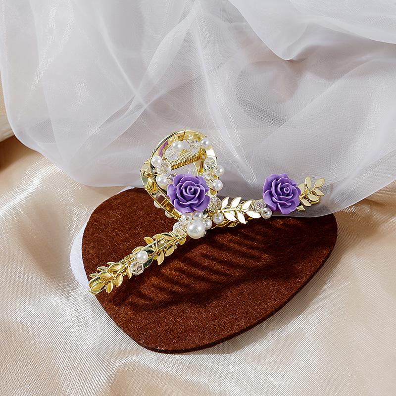 Rose Flower Shark Clip, Mori Shell Flower Leaf Diamond Pearl Gentle Shark Clip Backhead Grab Clip
Rose Flower Shark Clip, Mori Shell Flower Leaf Diamond Pearl Gentle Shark Clip Backhead Grab Clip