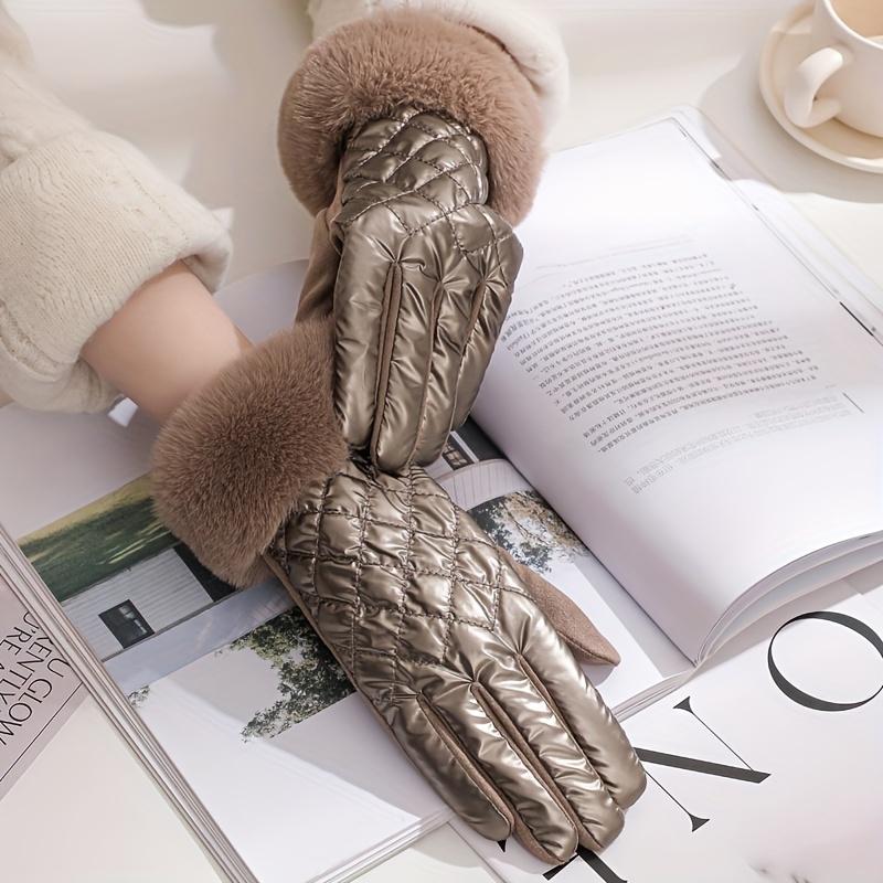 Stylish Women S Warm Gloves with a Fuzzy Edge, Versatile for Casual Wear, Suitable for Outdoor Activities in Autumn And Winter with Finger Separation.
Stylish Women S Warm Gloves with a Fuzzy Edge, Versatile for Casual Wear, Suitable for Outdoor Activities in Autumn And Winter with Finger Separation.