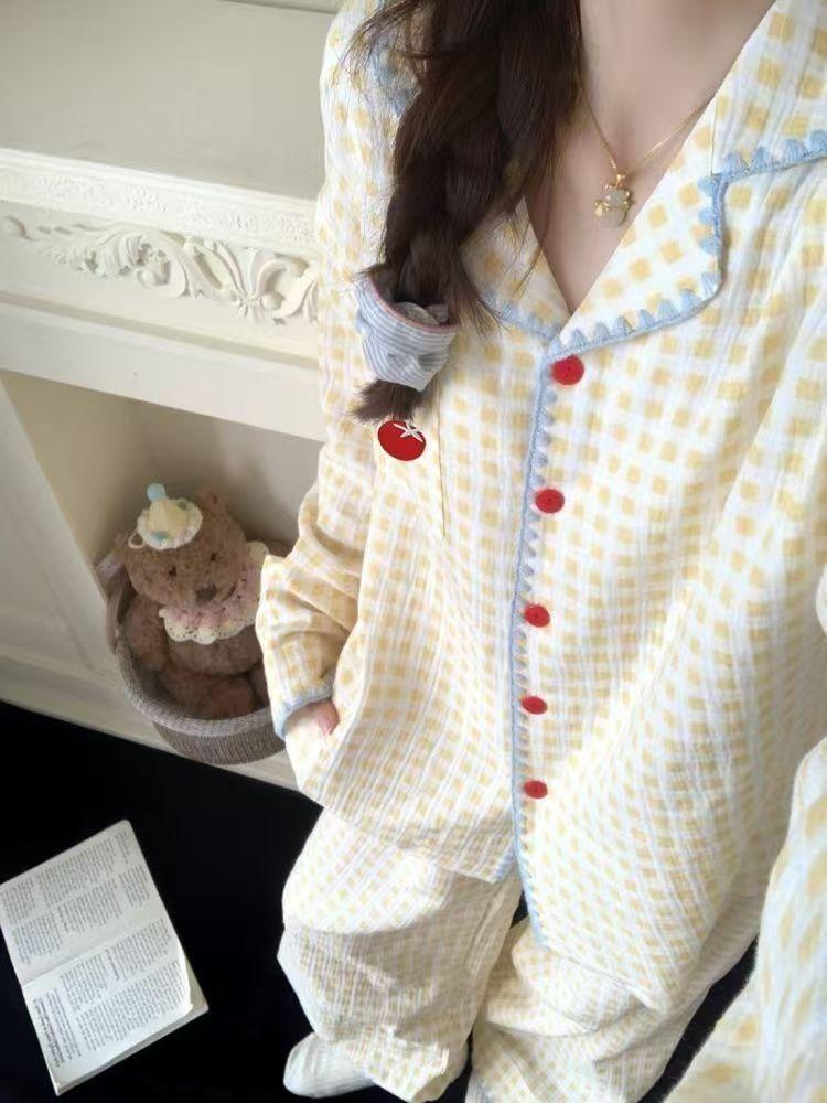Yellow plaid small fresh pajamas women s spring and autumn cardigan lace long-sleeved trousers suit can be worn outside loungewear XXL
Yellow plaid small fresh pajamas women s spring and autumn cardigan lace long-sleeved trousers suit can be worn outside loungewear XXL