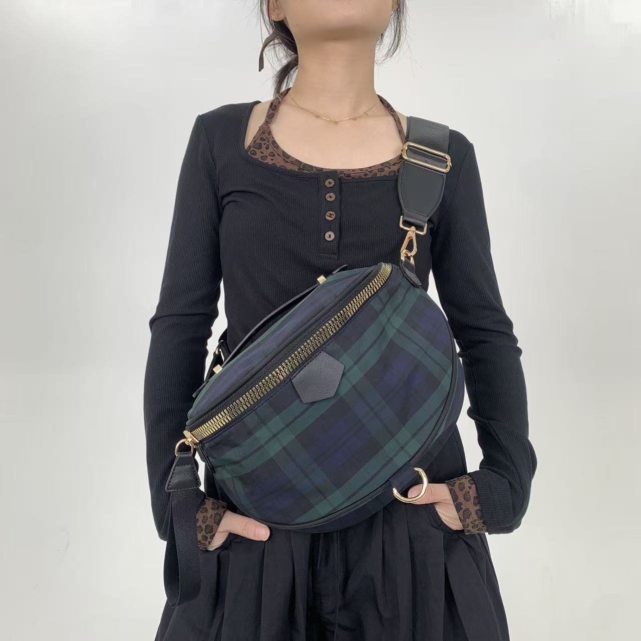 Women S Minimalist Versatile Messenger Bag Broadband Plaid Lightweight Casual Shoulder Handbag зелёный
Women S Minimalist Versatile Messenger Bag Broadband Plaid Lightweight Casual Shoulder Handbag зелёный