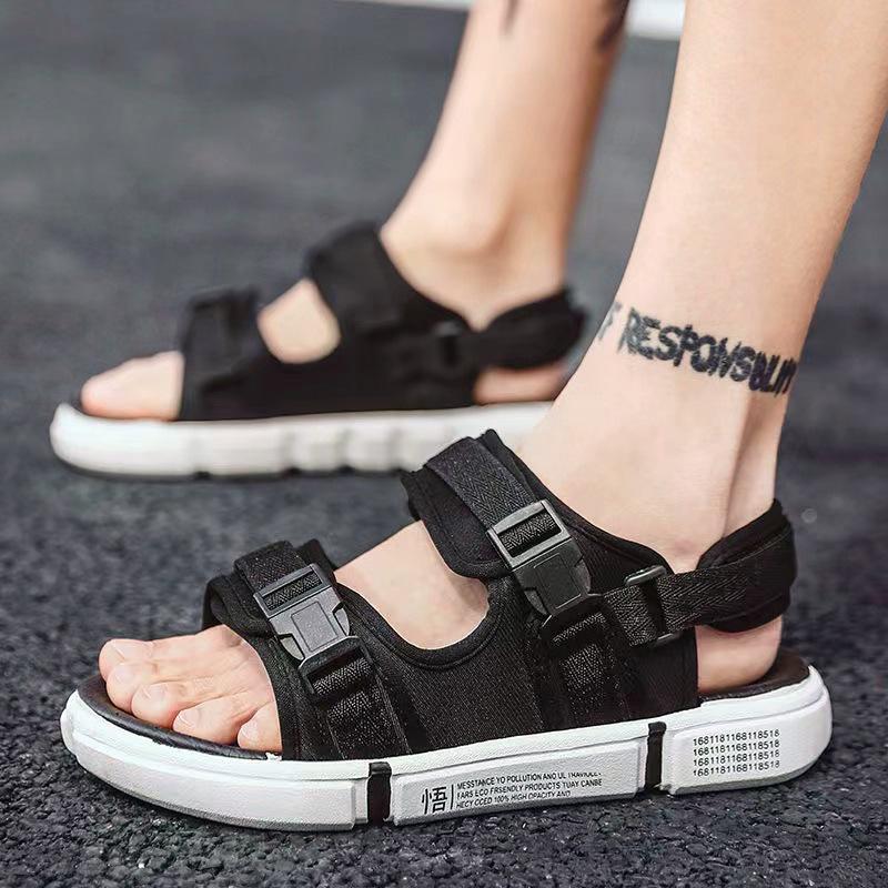 Чоловічі сандалі 2025 літо нові круті шльопанці чоловічі відчуття наступання на лайно пляжне взуття для відпочинку спортивні в єтнамки для пар припливне взуття 45 білий
Чоловічі сандалі 2025 літо нові круті шльопанці чоловічі відчуття наступання на лайно пляжне взуття для відпочинку спортивні в єтнамки для пар припливне взуття 45 білий