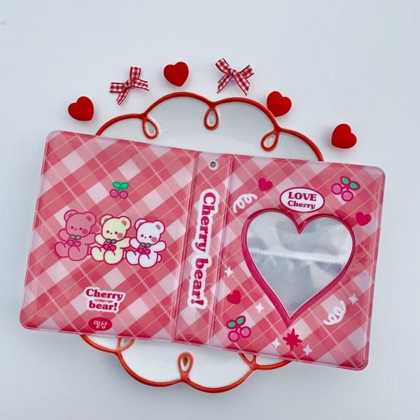 Julshop Kitchy Navi Cherry Bear Collect Book Call Book Deokjil 2-Stage Pocamore Album, Розовый
Julshop Kitchy Navi Cherry Bear Collect Book Call Book Deokjil 2-Stage Pocamore Album, Розовый