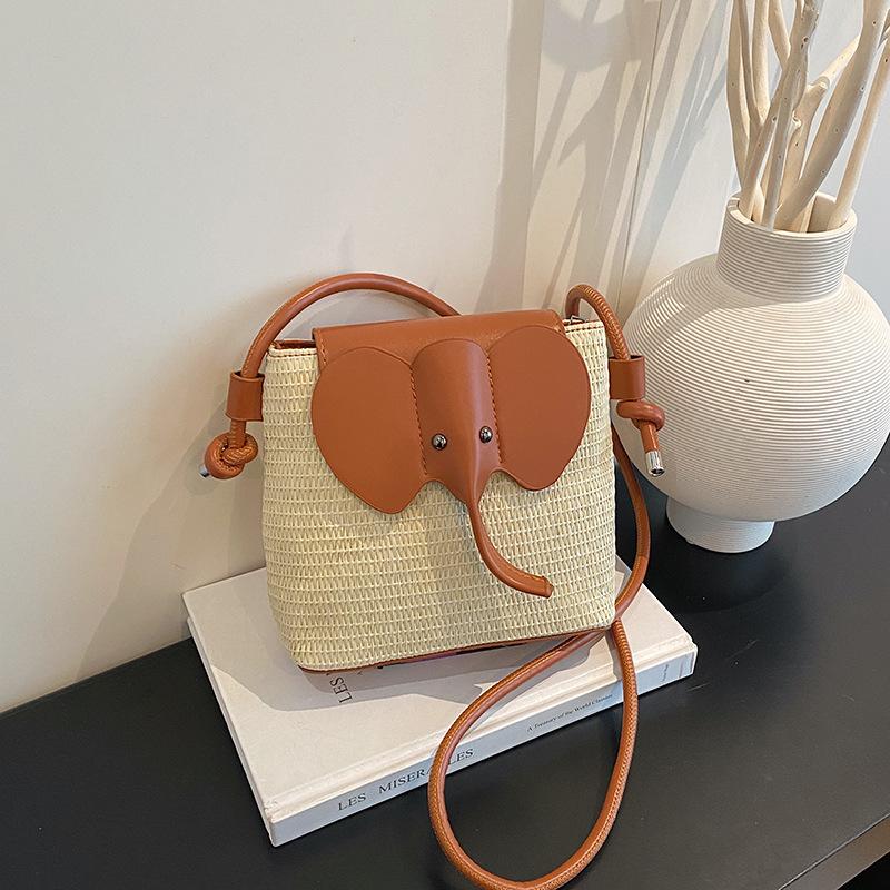 Lafite Grass Crochet Hand Woven Elephant Bag Vacation Beach Women s Shoulder Bag Summer Grass New Large Capacity Women s Bags белый
Lafite Grass Crochet Hand Woven Elephant Bag Vacation Beach Women s Shoulder Bag Summer Grass New Large Capacity Women s Bags белый