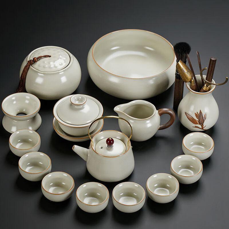 Ru Kiln Style Ceramic Kung Fu Tea Set
Ru Kiln Style Ceramic Kung Fu Tea Set
