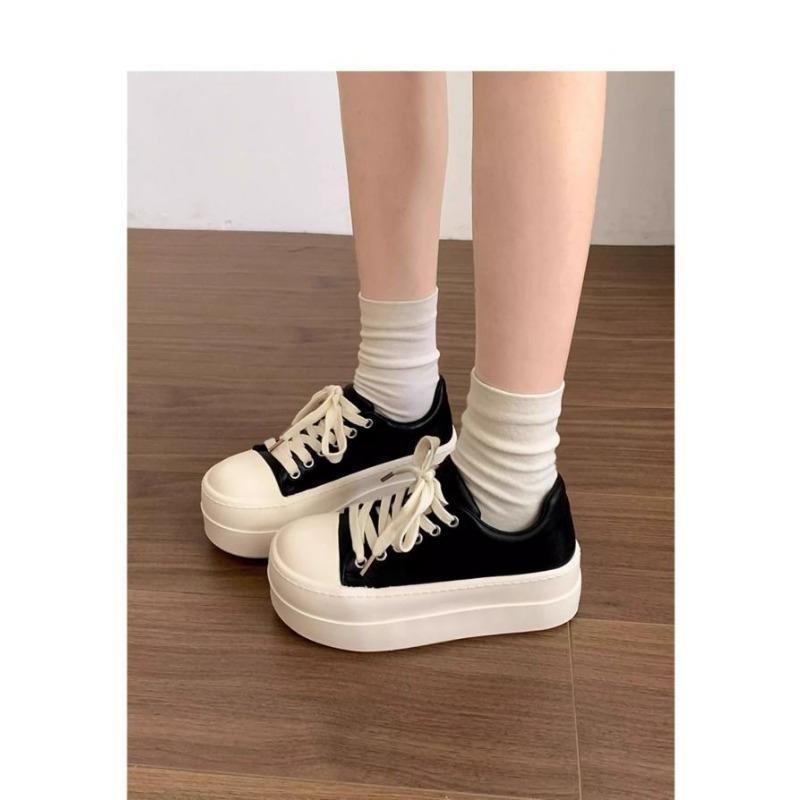 New Thick-soled Cute and Ugly Big-headed Bread Shoes for Women Height-increasing Casual Board Shoes 35 чорний
New Thick-soled Cute and Ugly Big-headed Bread Shoes for Women Height-increasing Casual Board Shoes 35 чорний
