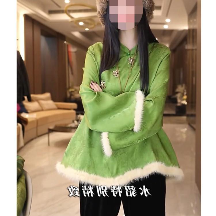 2025 Winter Chic Chinese Style Cotton-Padded Top with Frog Buttons and Stand Collar M (suggested for under 100 jin)
2025 Winter Chic Chinese Style Cotton-Padded Top with Frog Buttons and Stand Collar M (suggested for under 100 jin)
