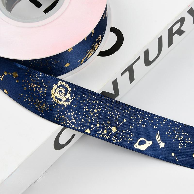 1 рулон, 25 ярдов, атласная лента с золотым принтом для подарочной упаковки, украшения для свадьбы, Рождества, дня рождения тёмно-синий
1 рулон, 25 ярдов, атласная лента с золотым принтом для подарочной упаковки, украшения для свадьбы, Рождества, дня рождения тёмно-синий