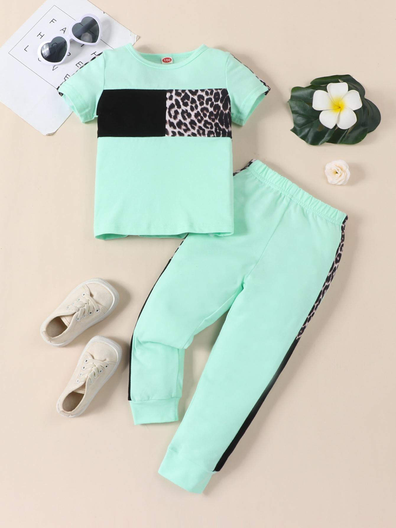 Girls magic mint and leopard print short-sleeved shirt and pants set, suitable for ages 2-7 130 магія м ята кольору
Girls magic mint and leopard print short-sleeved shirt and pants set, suitable for ages 2-7 130 магія м ята кольору