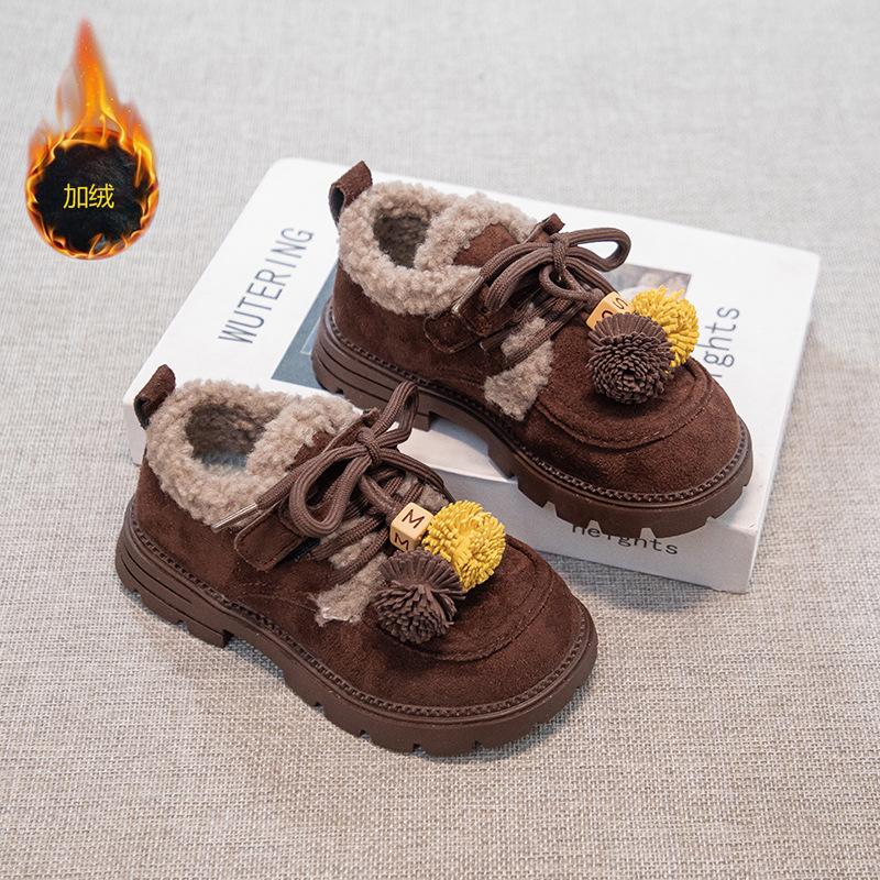 Girls cotton shoes, new winter model, children s plush and thickened furry shoes, girls retro loafers, shoes for older children 32-37One Hand6Double коричневый
Girls cotton shoes, new winter model, children s plush and thickened furry shoes, girls retro loafers, shoes for older children 32-37One Hand6Double коричневый