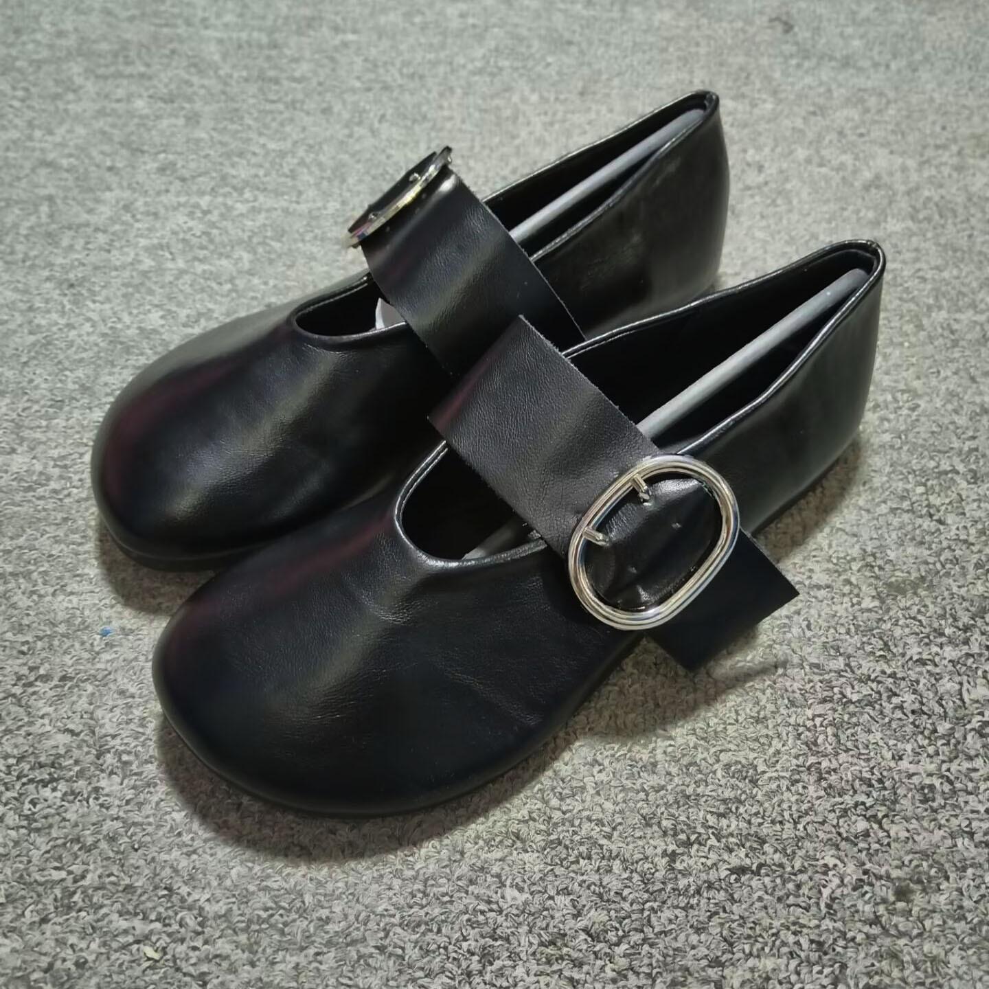 Мэри Джейн легкая роскошь нишевые ретро 2025 весна новые универсальные маленькие ароматные женские туфли с мелким вырезом круглый носок большая золотая пряжка одинарные туфли 39
Мэри Джейн легкая роскошь нишевые ретро 2025 весна новые универсальные маленькие ароматные женские туфли с мелким вырезом круглый носок большая золотая пряжка одинарные туфли 39