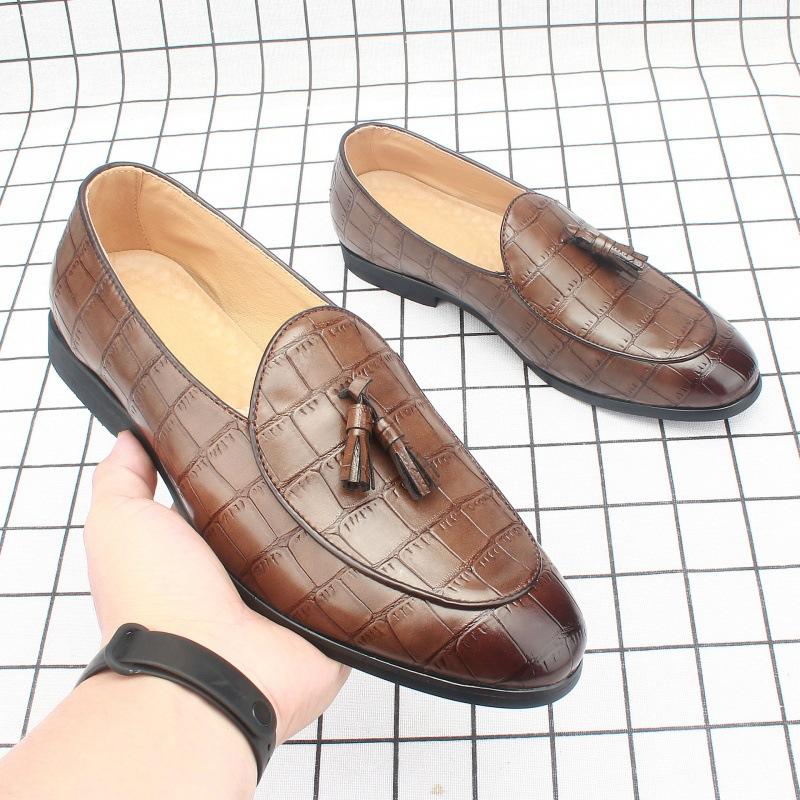 2025 new men s fringed leather shoes casual shoes polished retro versatile hairstylist men s shoes leathershoes 38 коричневый
2025 new men s fringed leather shoes casual shoes polished retro versatile hairstylist men s shoes leathershoes 38 коричневый