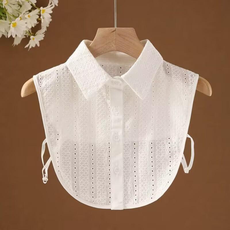 New Women s Autumn/Winter Ruffle Embroidered Stand-Up Decorative Collar Sweater.
New Women s Autumn/Winter Ruffle Embroidered Stand-Up Decorative Collar Sweater.