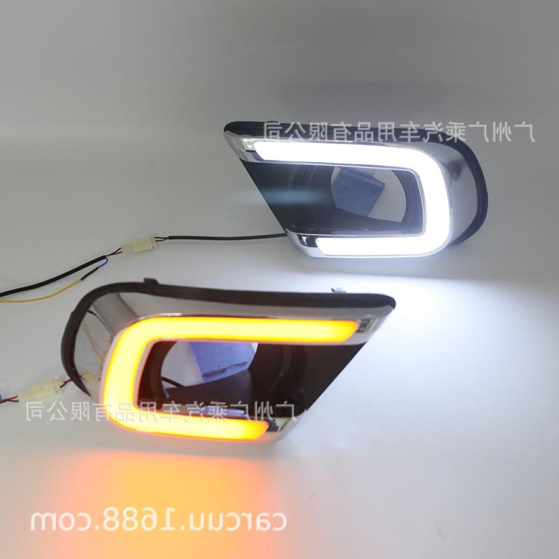 Сумісний з Dodge Journey 2015-17 U-подібний світлопровідний покажчик повороту та ДХВ протитуманна фара.
Сумісний з Dodge Journey 2015-17 U-подібний світлопровідний покажчик повороту та ДХВ протитуманна фара.