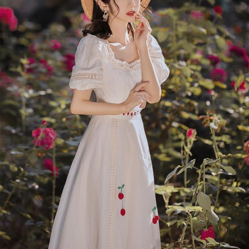 Retro square collar can be sweet and salty temperament French first love white long summer very popular college fairy dress S
Retro square collar can be sweet and salty temperament French first love white long summer very popular college fairy dress S