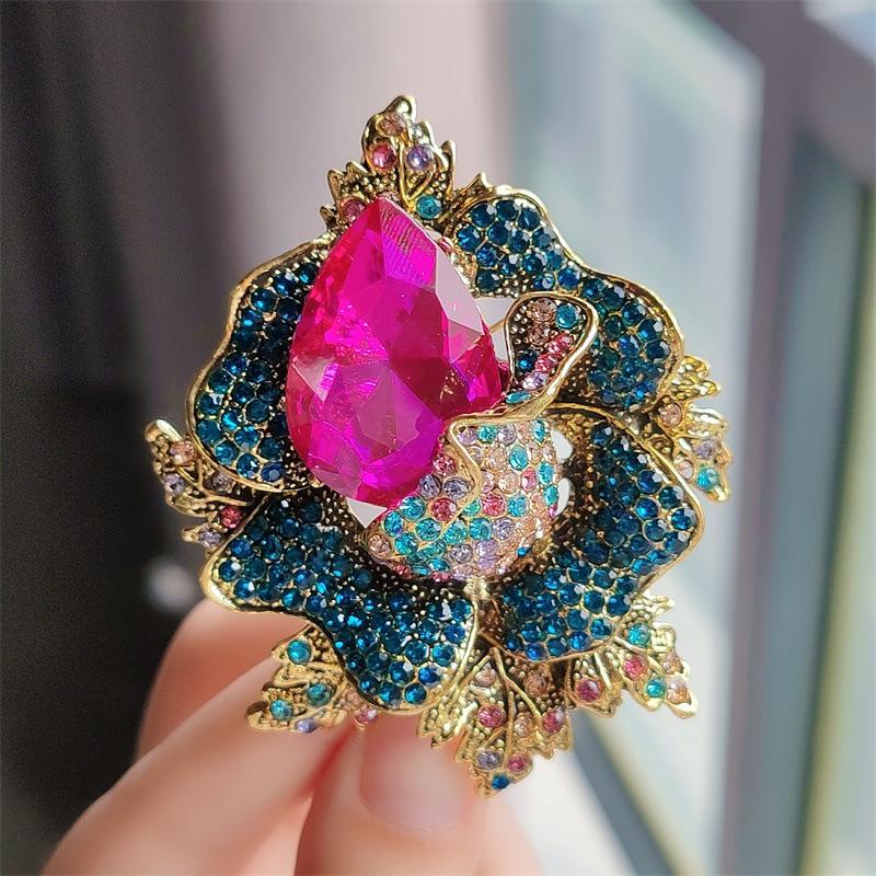 Vintage Brooch Gemstone Rose Pin Elegant Temperament Colourful Glaze Chest Decoration Banquet and Party Clothing Decoration
Vintage Brooch Gemstone Rose Pin Elegant Temperament Colourful Glaze Chest Decoration Banquet and Party Clothing Decoration