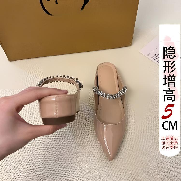5CM inner height increase flat-bottomed rhinestone bag head half slippers female summer wear pointed toe nude fairy wind sandals muller shoes 40 срібний
5CM inner height increase flat-bottomed rhinestone bag head half slippers female summer wear pointed toe nude fairy wind sandals muller shoes 40 срібний