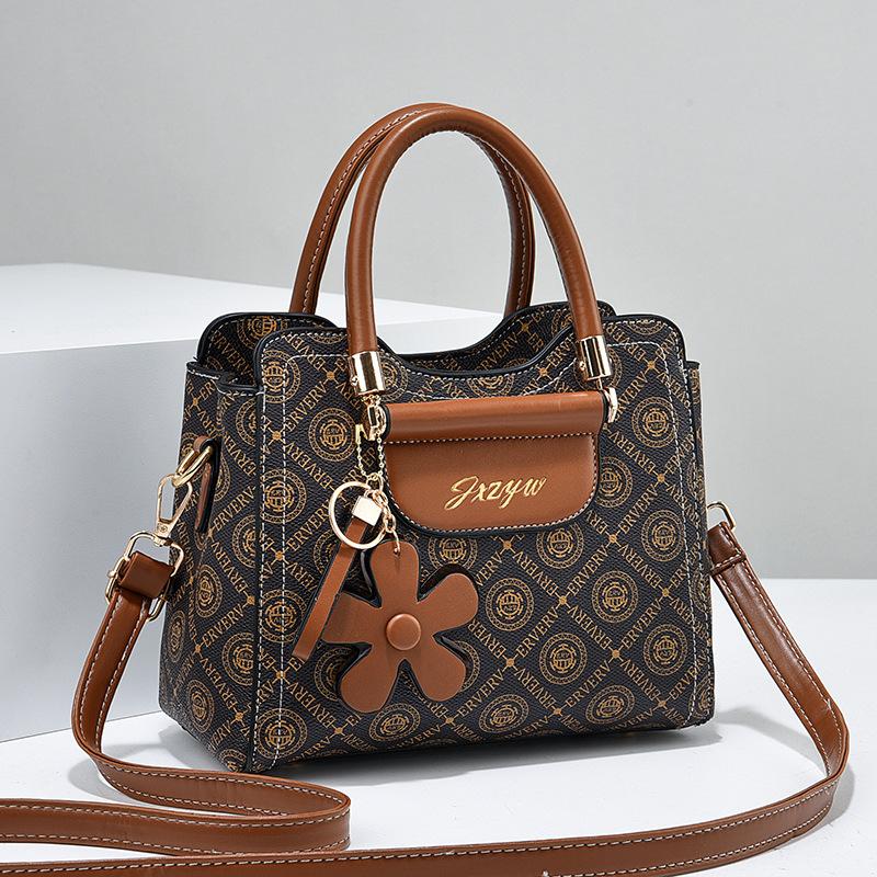 Новая модная женская сумка с принтом, большая вместимость, женская сумка на одно плечо, диагональная сумка-тоут высокого качества
Новая модная женская сумка с принтом, большая вместимость, женская сумка на одно плечо, диагональная сумка-тоут высокого качества