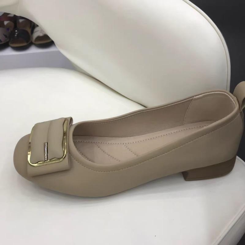 Doudou shoes women s spring new summer shoes middle-aged and elderly with skirts, soft soles and one pedal, shallow single shoes 40
Doudou shoes women s spring new summer shoes middle-aged and elderly with skirts, soft soles and one pedal, shallow single shoes 40