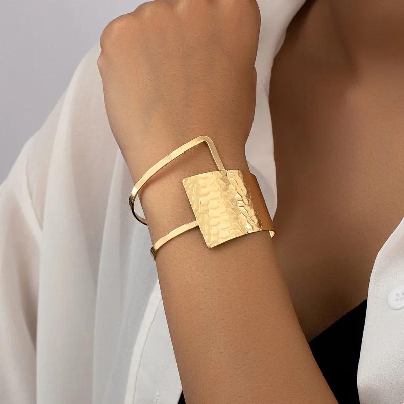 Креативний і перебільшений браслет, нішевий дизайн, крутий відкритий браслет, індивідуальний подарунок для вашої жорстокої подруги
Креативний і перебільшений браслет, нішевий дизайн, крутий відкритий браслет, індивідуальний подарунок для вашої жорстокої подруги