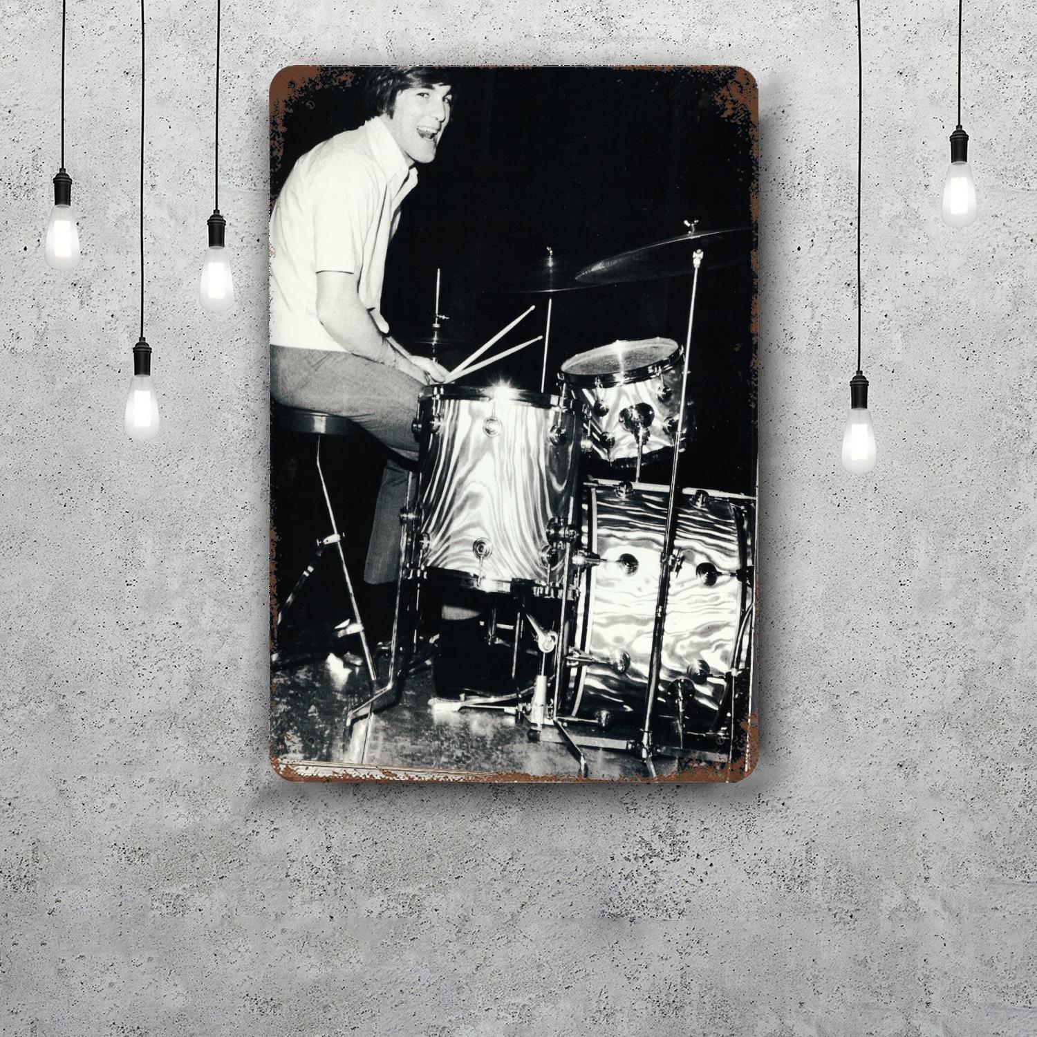 Carl Wilson Retro Vintage Tin Sign Poster Decorative Plaque Metal Plate Wall Decor 20x30cm(7.8x11.8inch)
Carl Wilson Retro Vintage Tin Sign Poster Decorative Plaque Metal Plate Wall Decor 20x30cm(7.8x11.8inch)