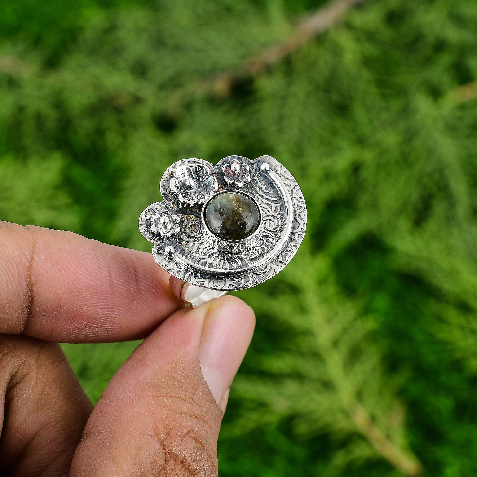 Подарок для нее Кольцо-заявление из серебра 925 пробы с натуральным лабрадоритом в виде цветка, регулируемое Adjustable
Подарок для нее Кольцо-заявление из серебра 925 пробы с натуральным лабрадоритом в виде цветка, регулируемое Adjustable