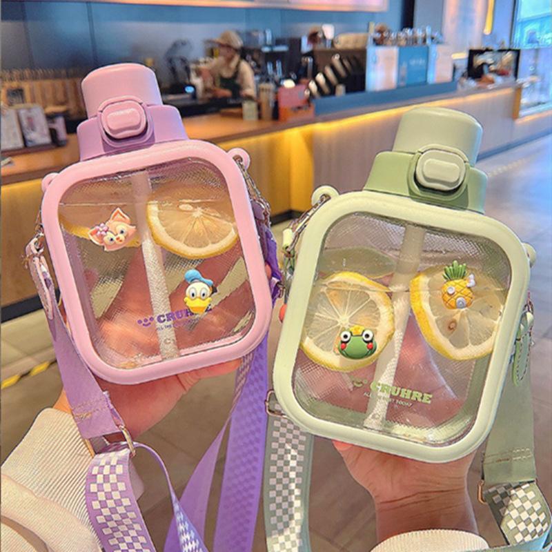 Summer Square Children Plastic Water Cup Female Crossbody Strap Anti Fall Sports Drinking Cup Student Outdoor Portable Water Bottle
Summer Square Children Plastic Water Cup Female Crossbody Strap Anti Fall Sports Drinking Cup Student Outdoor Portable Water Bottle