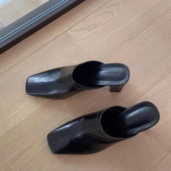 Тапочки Baotou Half для женской верхней одежды на толстом каблуке, новые модные туфли на высоком каблуке, универсальные туфли без каблука, ленивые тапочки 37 чёрный
Тапочки Baotou Half для женской верхней одежды на толстом каблуке, новые модные туфли на высоком каблуке, универсальные туфли без каблука, ленивые тапочки 37 чёрный