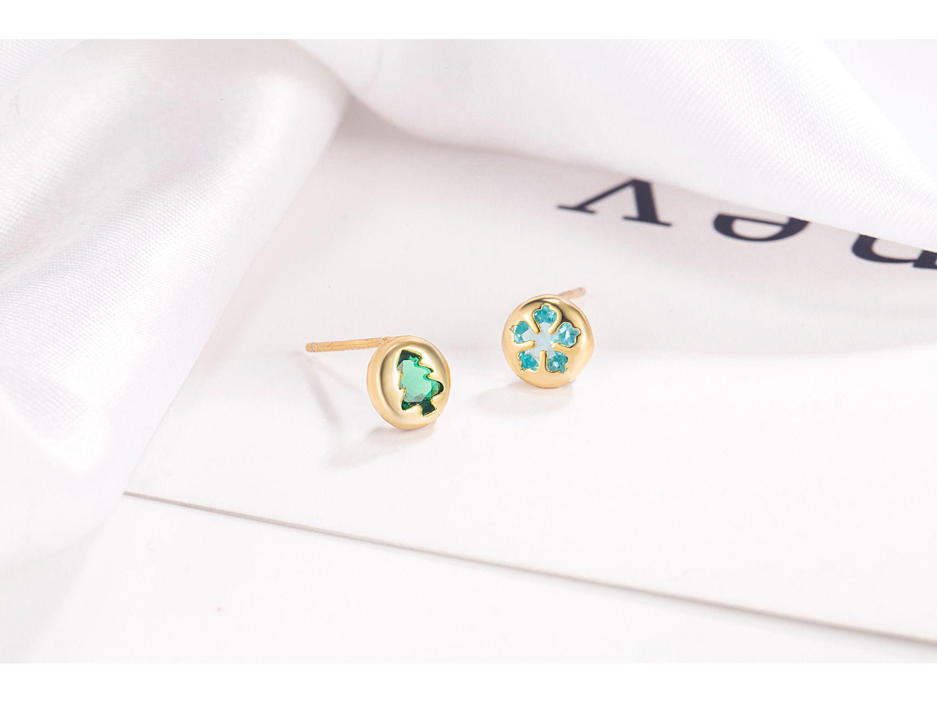 2022 Christmas Snowflake & Antler Stud Earrings for Women - Trendy, Minimalist Design
2022 Christmas Snowflake & Antler Stud Earrings for Women - Trendy, Minimalist Design