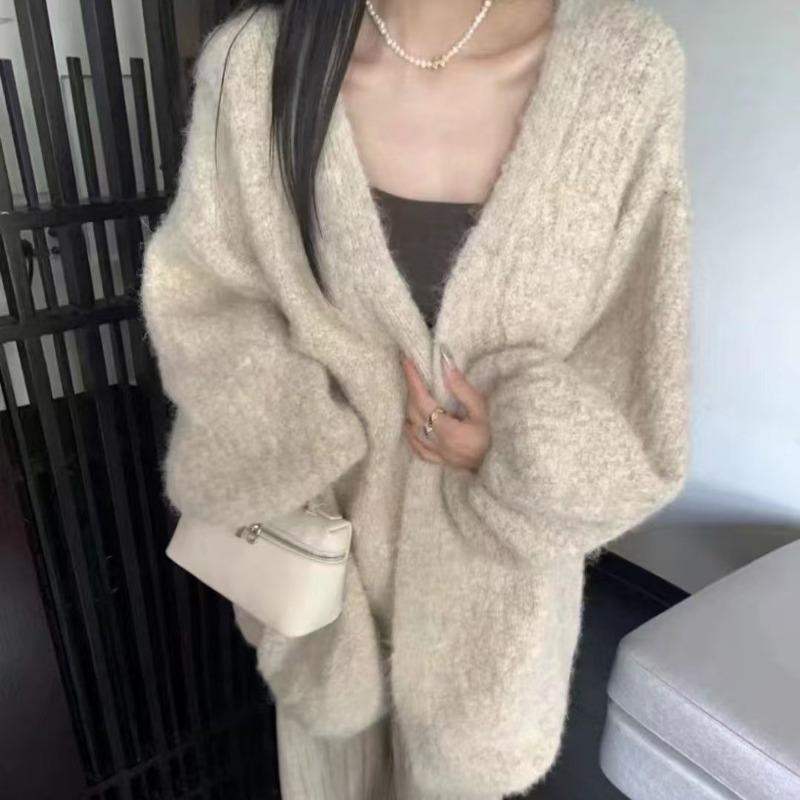 Korean Style Lazy Style Lantern Sleeve Soft Waxy Sweater Jacket for Women in Autumn and Winter Loose Large Version Onesize бежевый
Korean Style Lazy Style Lantern Sleeve Soft Waxy Sweater Jacket for Women in Autumn and Winter Loose Large Version Onesize бежевый