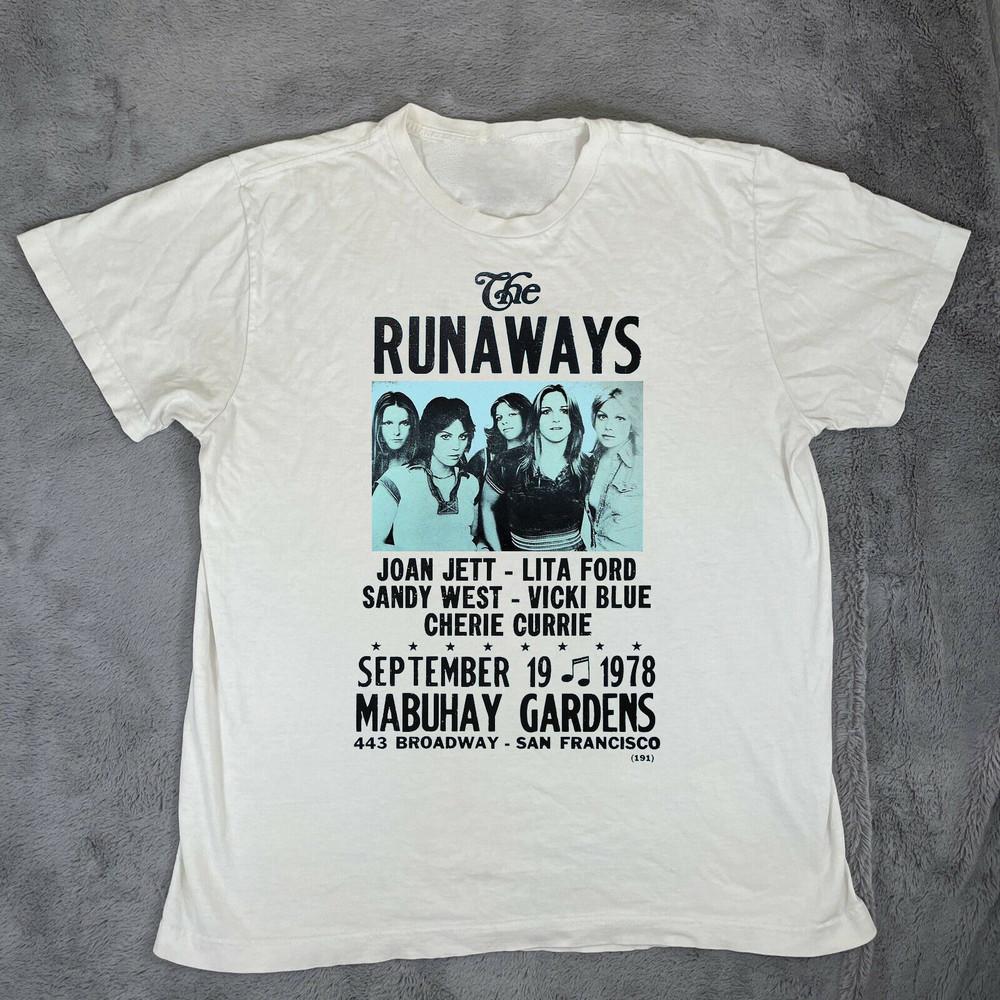 The Runaways 1978 San Francisco T Shirt Full Size S-5XL VK172 Unisex T-Shirt XXXXL
The Runaways 1978 San Francisco T Shirt Full Size S-5XL VK172 Unisex T-Shirt XXXXL