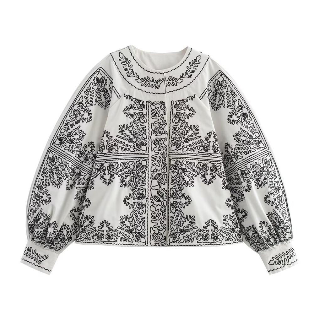 2024 Women s Autumn/Winter Embroidered Slimming Coat - Versatile Round Neck, Long Sleeve Small
2024 Women s Autumn/Winter Embroidered Slimming Coat - Versatile Round Neck, Long Sleeve Small
