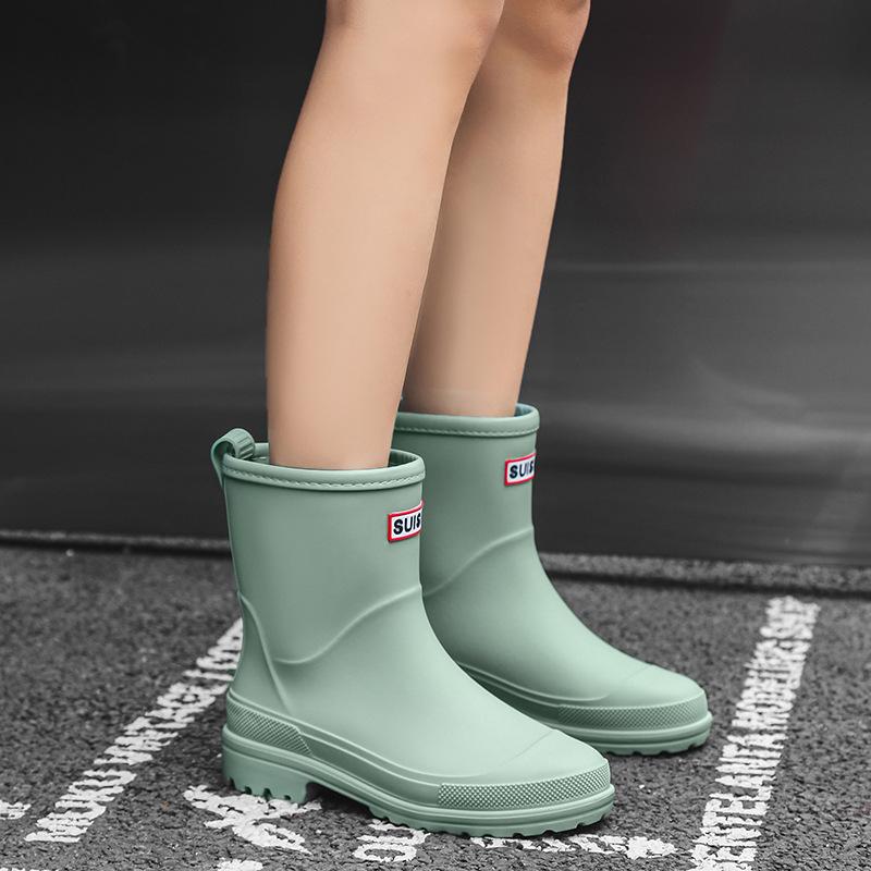 Rain shoes women s new Korean version medium tube waterproof and non-slip rain boots warm and velvet four-season outer wear work shoes 36 чёрный
Rain shoes women s new Korean version medium tube waterproof and non-slip rain boots warm and velvet four-season outer wear work shoes 36 чёрный