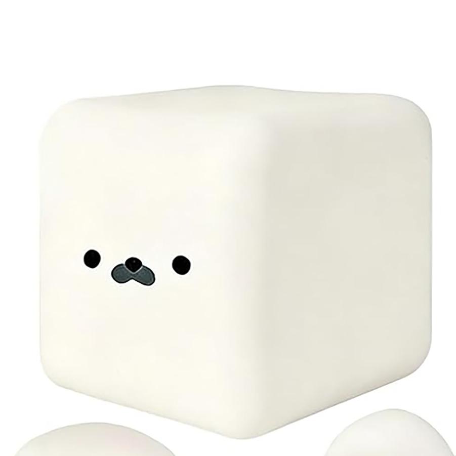 Toys Cute Milk Cube Seal Squeeze Toy Kawaii Soft Tofu Squeeze Stress Relief Fidget Slow Rising Sensory Toy for Birthday Gift
Toys Cute Milk Cube Seal Squeeze Toy Kawaii Soft Tofu Squeeze Stress Relief Fidget Slow Rising Sensory Toy for Birthday Gift
