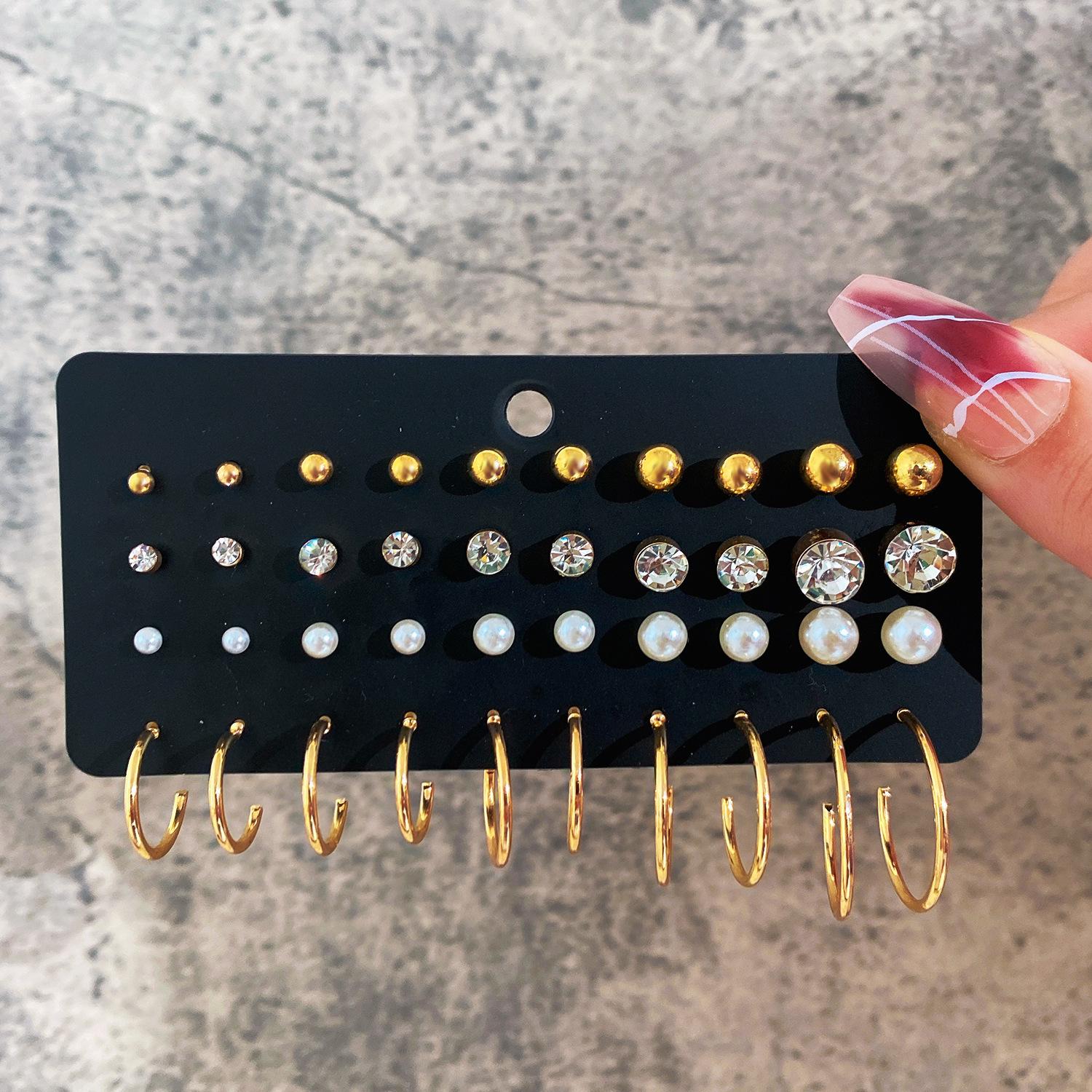 Модный набор серег-колец с жемчугом и стразами в форме сердца - Коллекция из 6 штук, золотистый
Модный набор серег-колец с жемчугом и стразами в форме сердца - Коллекция из 6 штук, золотистый