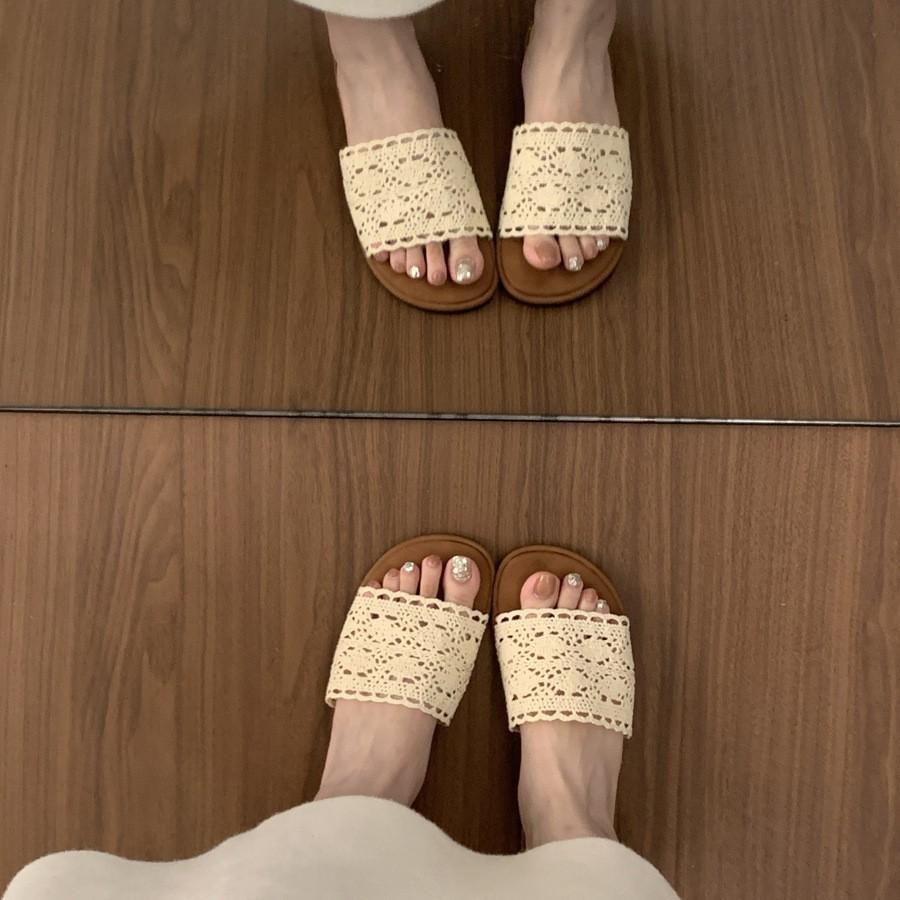 Flat-bottomed open-toed slippers for women s summer wear, seaside vacation with skirt, beach sandals 35
Flat-bottomed open-toed slippers for women s summer wear, seaside vacation with skirt, beach sandals 35