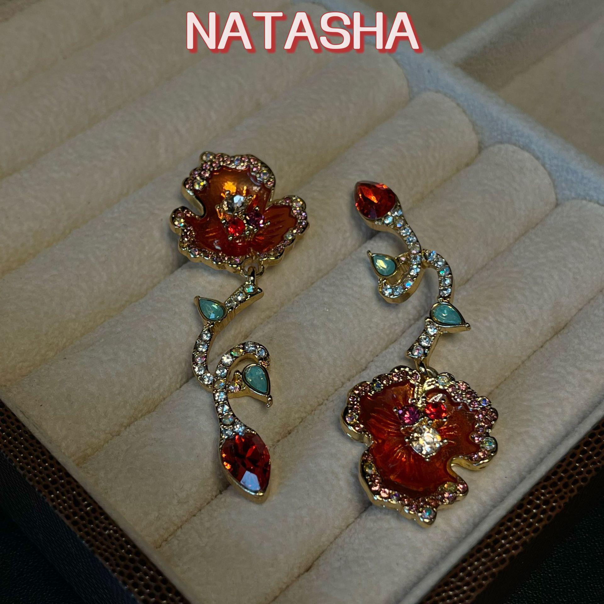 Винтажный Роскошный Набор Ожерелья с Цветком из Разноцветных Стразов - Ослепительная Красная Цепочка для Ключицы
Винтажный Роскошный Набор Ожерелья с Цветком из Разноцветных Стразов - Ослепительная Красная Цепочка для Ключицы