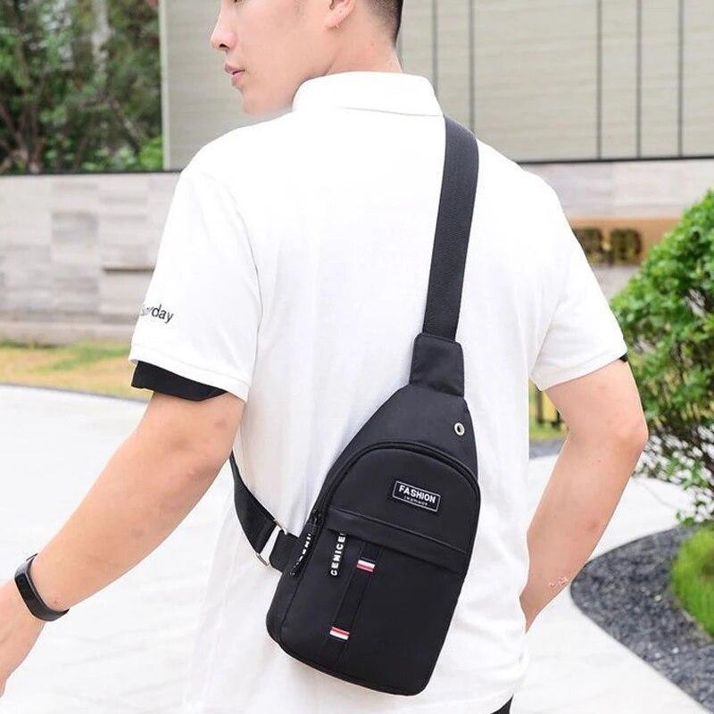 Fashionable and Trendy Lightweight Single Minimalist Shoulder Crossbody Bag for Men with Large Capacity for Leisure and Sports
Fashionable and Trendy Lightweight Single Minimalist Shoulder Crossbody Bag for Men with Large Capacity for Leisure and Sports