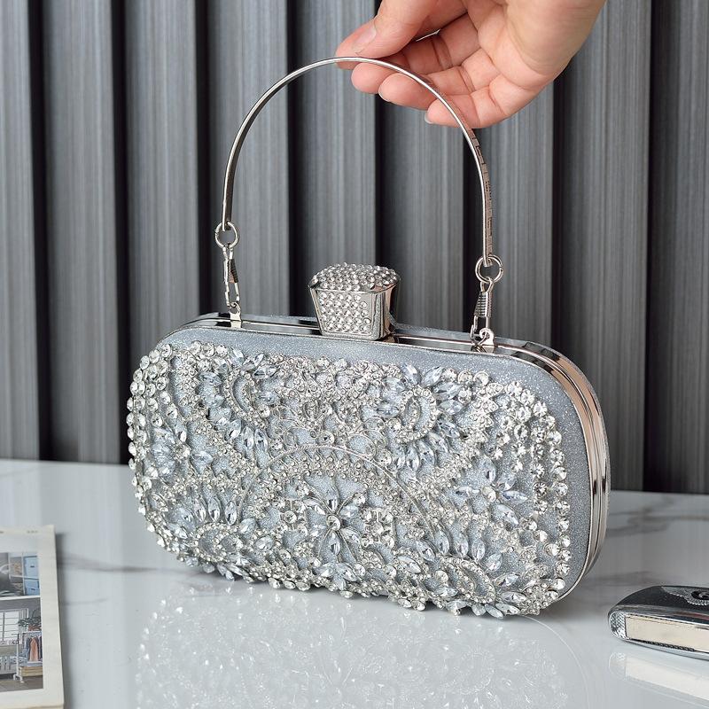 Silver Clutch Bag Luxuries Women s Tendance Handbag Crystal Wedding Bride Ladies Diamond Mobile Phones Woman Purses Shoulder Bag
Silver Clutch Bag Luxuries Women s Tendance Handbag Crystal Wedding Bride Ladies Diamond Mobile Phones Woman Purses Shoulder Bag