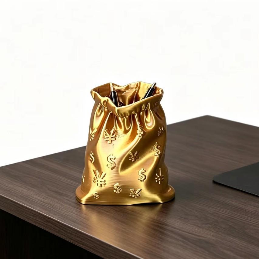 Ins Style Golden Money Bag Pen Holder, Cartoon Desktop Storage Bucket, Large Capacity Organizer for Student Office Desk 10*6.5*12cm
Ins Style Golden Money Bag Pen Holder, Cartoon Desktop Storage Bucket, Large Capacity Organizer for Student Office Desk 10*6.5*12cm