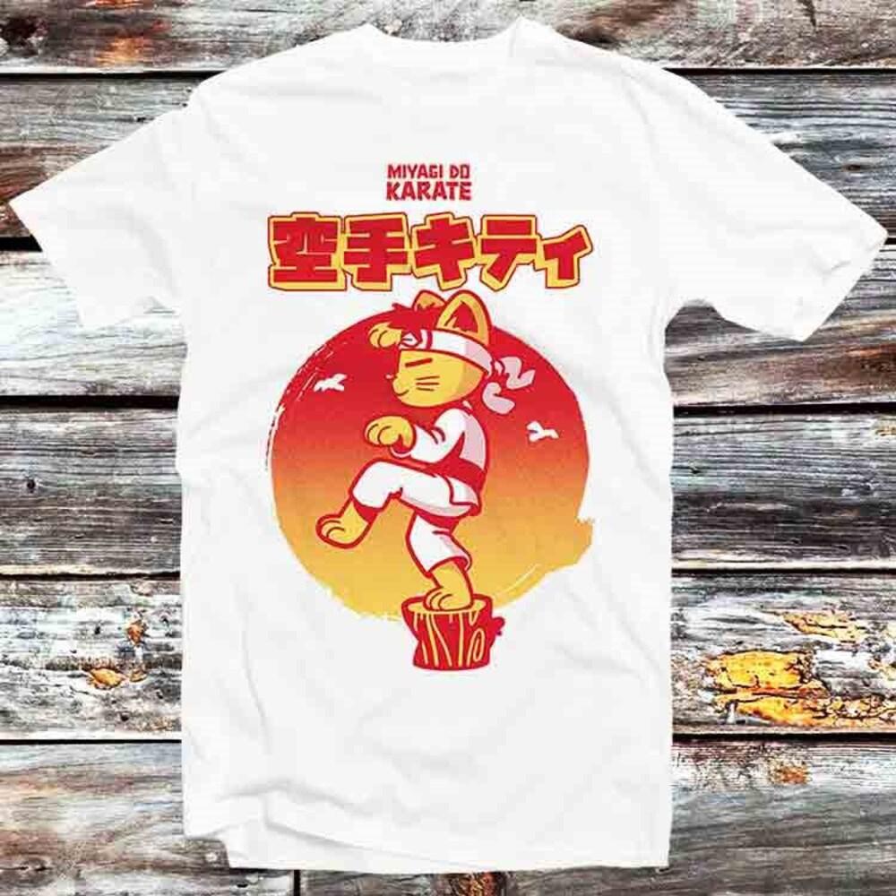 Футболка из 100% хлопка плотностью 230 г/м2 с изображением каратэ-пацана Miyagi Do Cat Kitty Kitten, винтажная ретро-футболка, крутой подарок для мужчин и женщин, унисекс, мультяшный аниме-топ, футболка B386 XS белый
Футболка из 100% хлопка плотностью 230 г/м2 с изображением каратэ-пацана Miyagi Do Cat Kitty Kitten, винтажная ретро-футболка, крутой подарок для мужчин и женщин, унисекс, мультяшный аниме-топ, футболка B386 XS белый