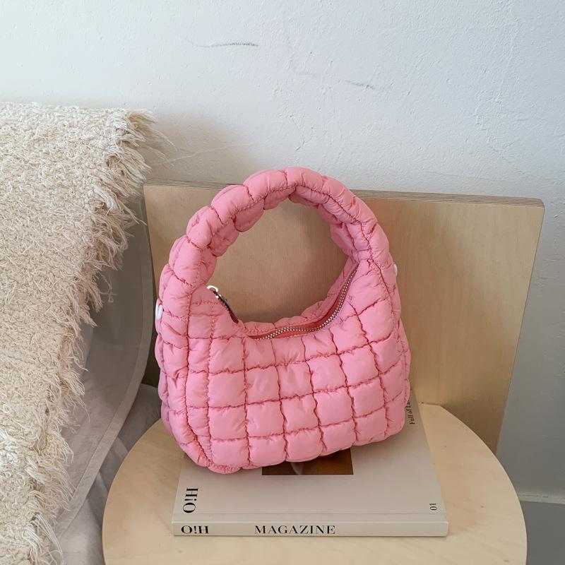 Cloud bag New mobile phone bag Waffle trendy pleated shoulder messenger bag Portable shoulder women s bag розовый
Cloud bag New mobile phone bag Waffle trendy pleated shoulder messenger bag Portable shoulder women s bag розовый