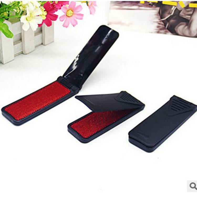 Folding Lint & Hair Remover Brush for Clothes & Pets White
Folding Lint & Hair Remover Brush for Clothes & Pets White