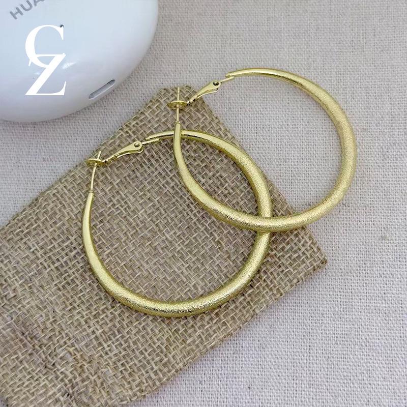 Minimalist Frosted Hoop Earrings - 925 Silver, High-End Design, Niche Style
Minimalist Frosted Hoop Earrings - 925 Silver, High-End Design, Niche Style