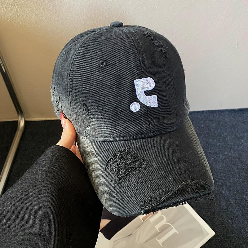 Ретро бейсболка женская летняя старая вышивка с дырками большой обхват головы, подчеркивающая лицо, кепка с маленьким козырьком мужская adjustable
Ретро бейсболка женская летняя старая вышивка с дырками большой обхват головы, подчеркивающая лицо, кепка с маленьким козырьком мужская adjustable