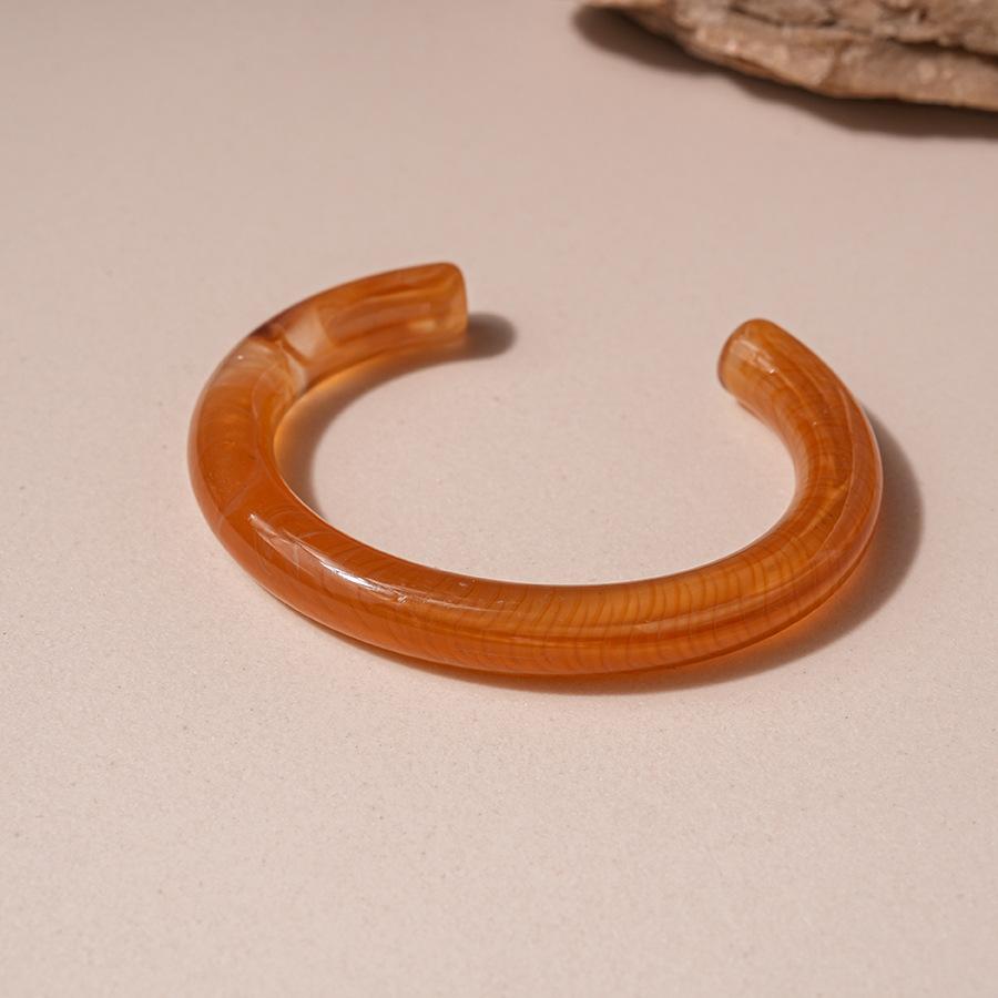 Coffee Resin Bracelets for Women Amber Blend Hyperbole Geometric Bangles Jewelry Vintage Fashion Pulseras 2026 Autumn Winter New
Coffee Resin Bracelets for Women Amber Blend Hyperbole Geometric Bangles Jewelry Vintage Fashion Pulseras 2026 Autumn Winter New