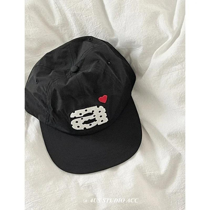 New Flat-brimmed baseball cap women s summer quick-drying breathable embroidered cap shows small face Adjustable чорний
New Flat-brimmed baseball cap women s summer quick-drying breathable embroidered cap shows small face Adjustable чорний
