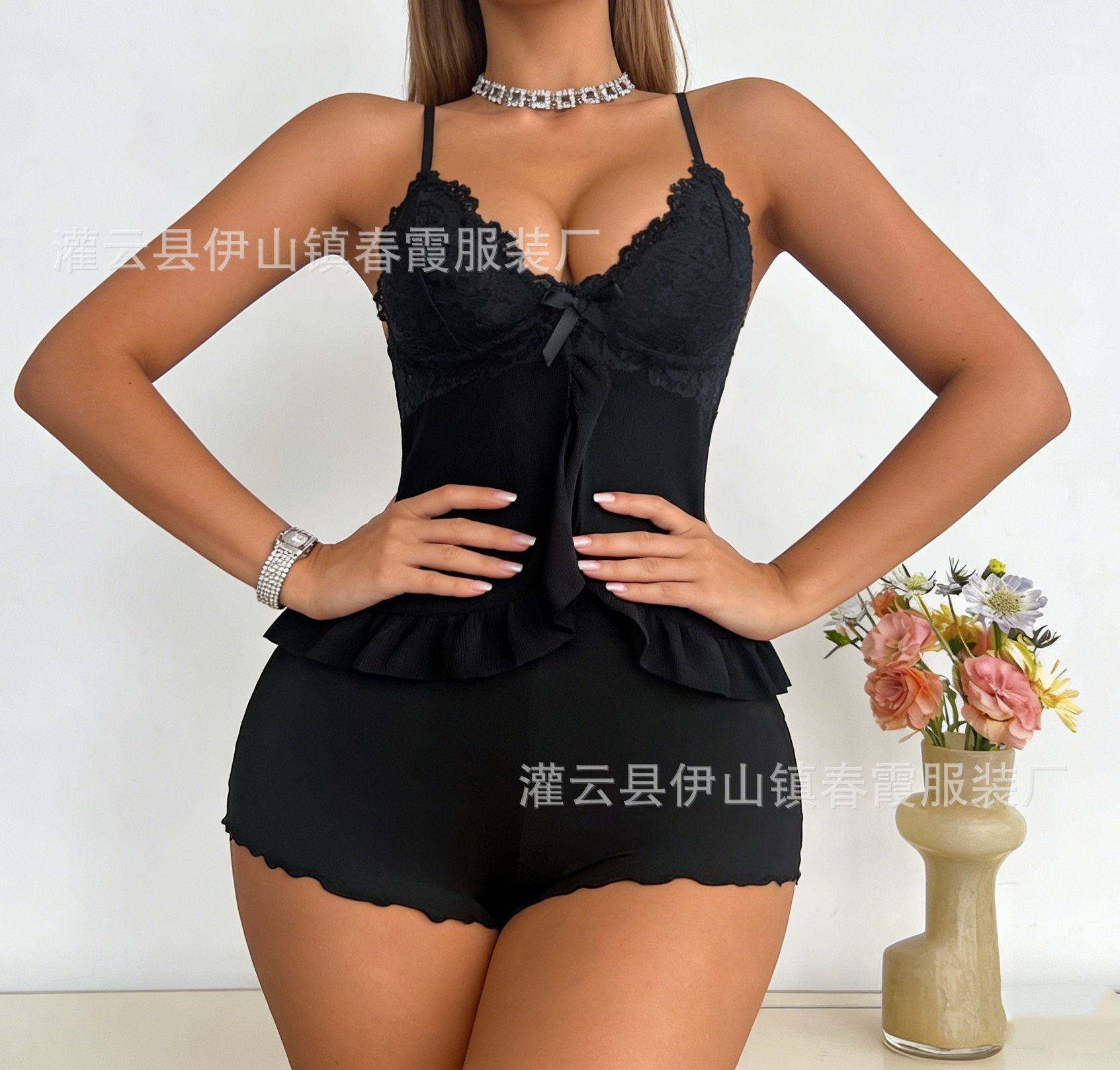 New milk silk suspender short skirt sexy suit loungewear women can wear outside XL чорний
New milk silk suspender short skirt sexy suit loungewear women can wear outside XL чорний