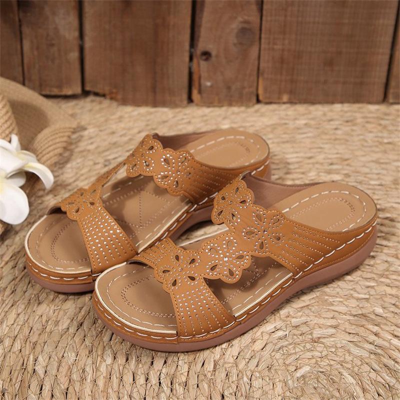 Summer new fish mouth cover foot slope heel fashion casual large size Roman font cool 43 коричневий
Summer new fish mouth cover foot slope heel fashion casual large size Roman font cool 43 коричневий